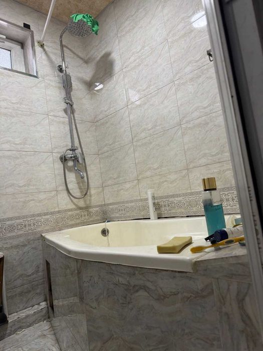 10соток 2каватли 7хонали евроремонт уй сотилади