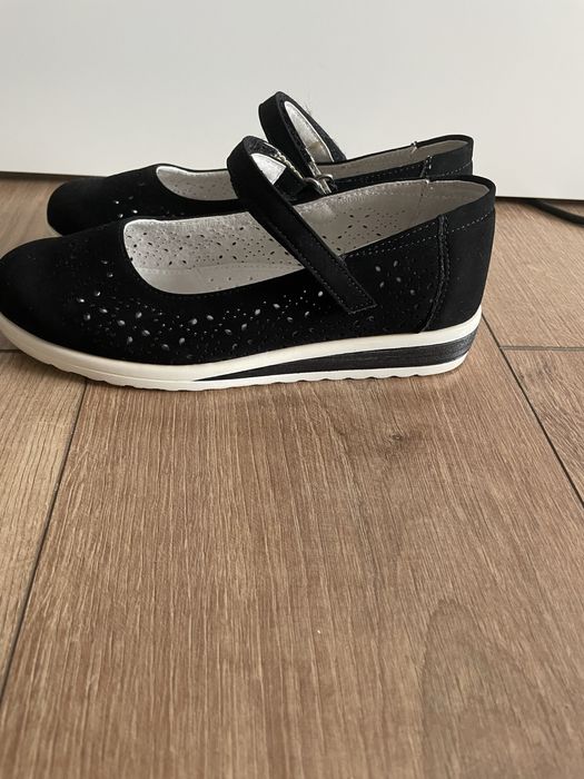 Туфли школьные на девочку