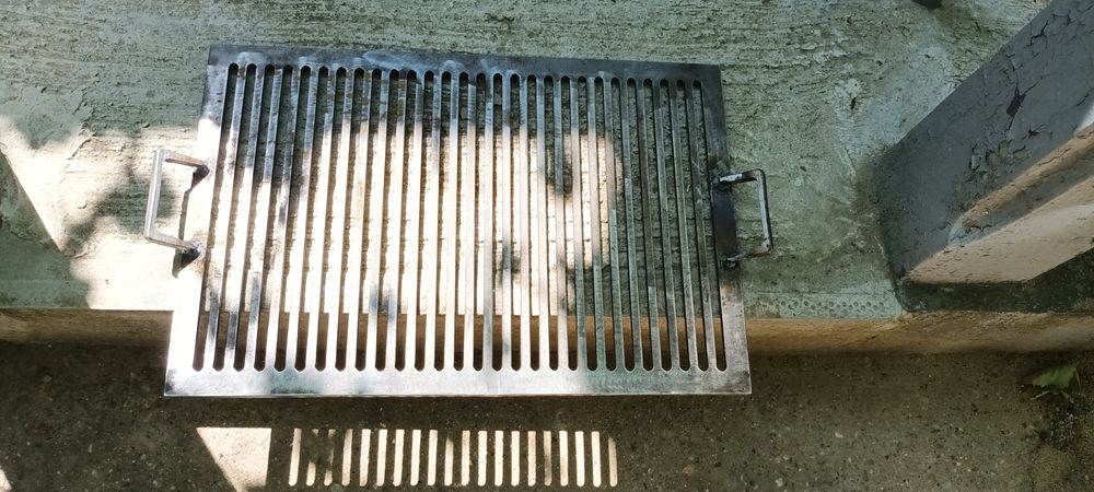 Gratar mici,peste,carne,vinete