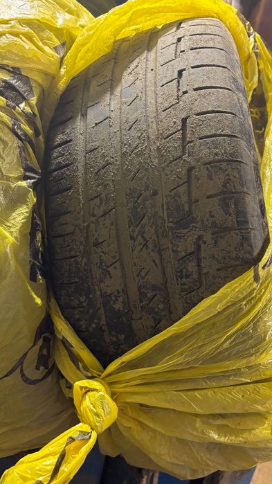 Шины 215/55/17, б/у