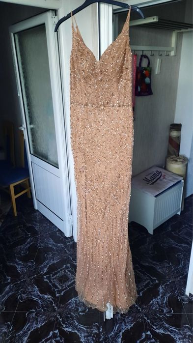 Рокля за абитуриентски бал