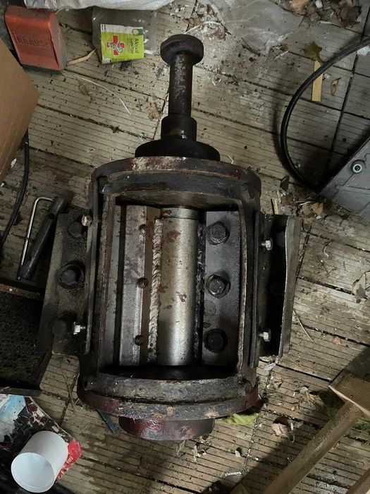 Tocator mase plastice, moara, granulator, reciclare materiale