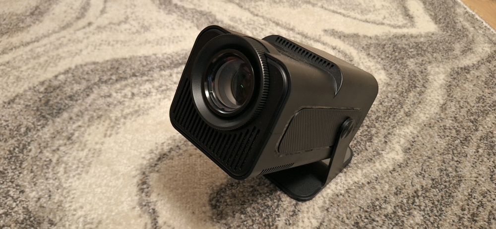 Proiector portabil Magicubic HY320