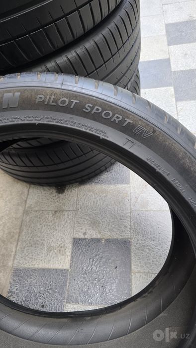 255/40/R20 Michelin pilot sport ev
