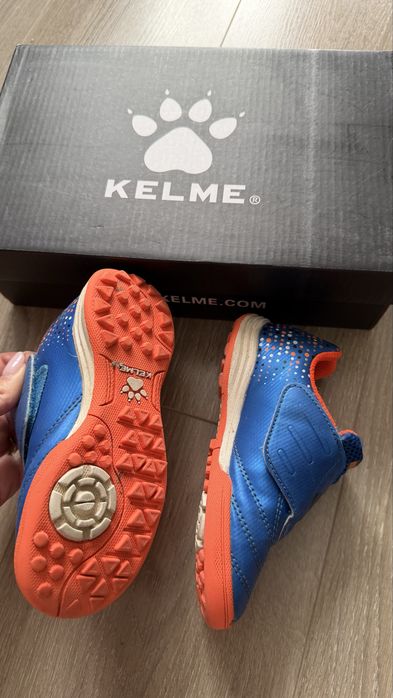 Детски футболни обувки 26 / 27 размер (стоножки) Kelme
