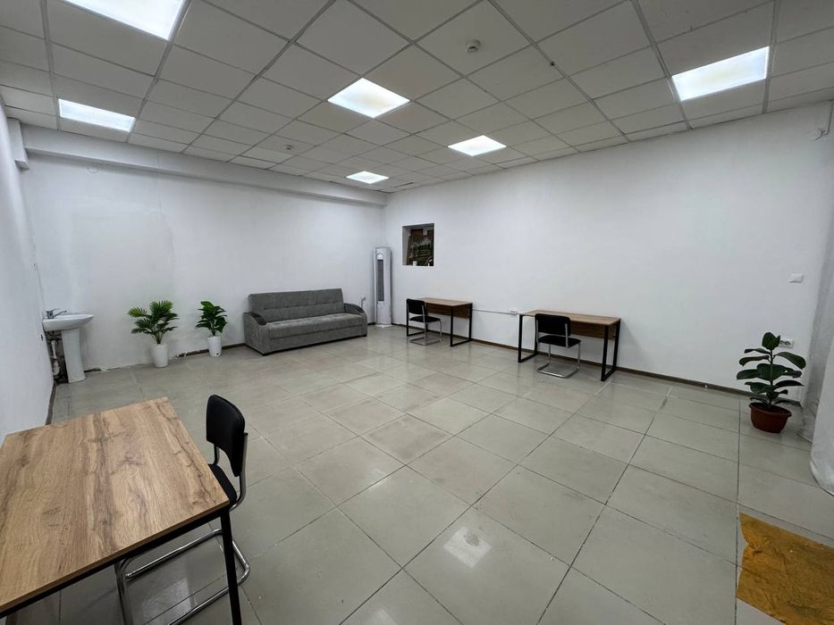 Офис с мебелью на 1м этаже 40м²