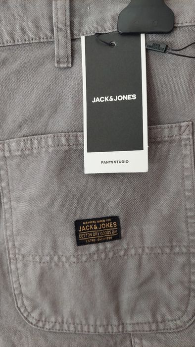 НОВИ Jack & Jones карго панталони