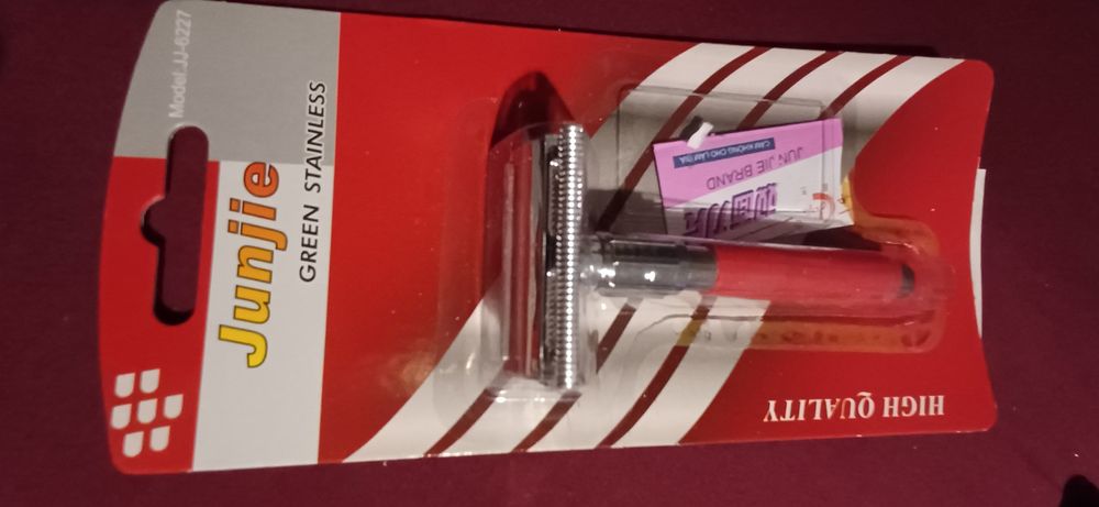 Aparat de ras bărbătesc