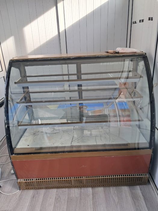 Холодильник 70 мын келісім бар