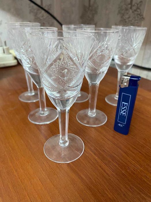 Рюмки хрустальные.