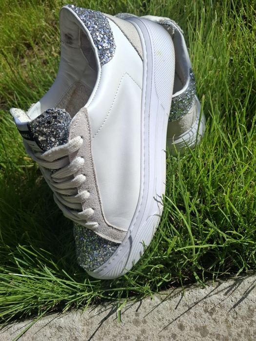 Страхотни дамски кецове с брокат Bianki