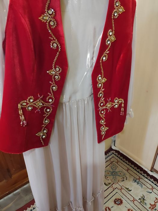 Казаха койлек нымшасымен