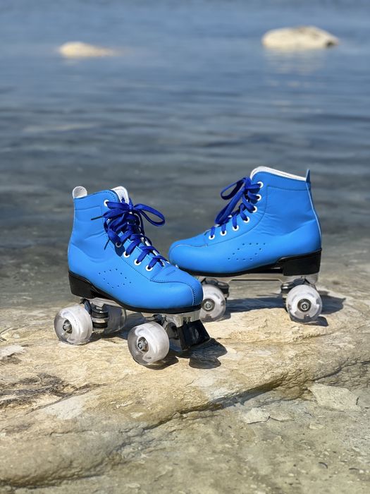 Роликовые коньки-квады