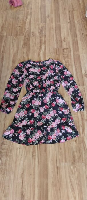 Дамска рокля на цветя