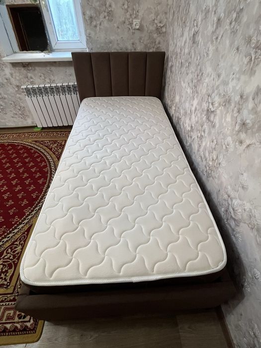 Односпальная кровать