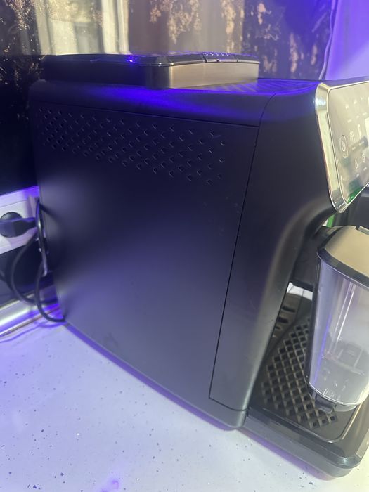 Espressor automat Philips LatteGo seria 5500