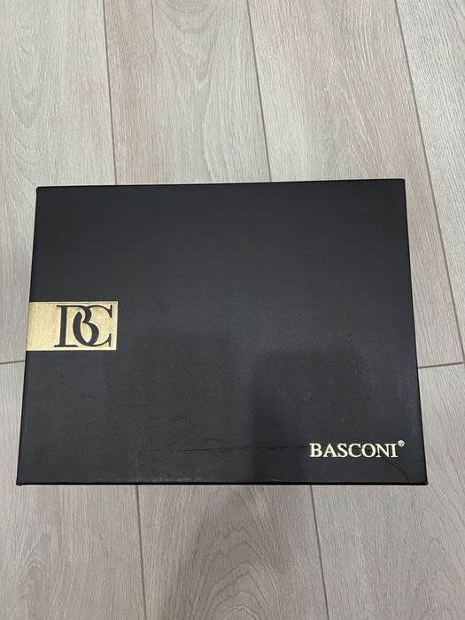 Продам ботильоны женские