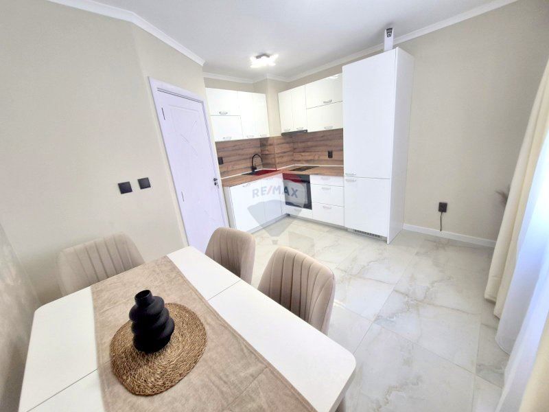 Дава се под наем Двустаен апартамент в Варна, Базар Левски - 40 кв.м за 433.5 € - Снимка #1