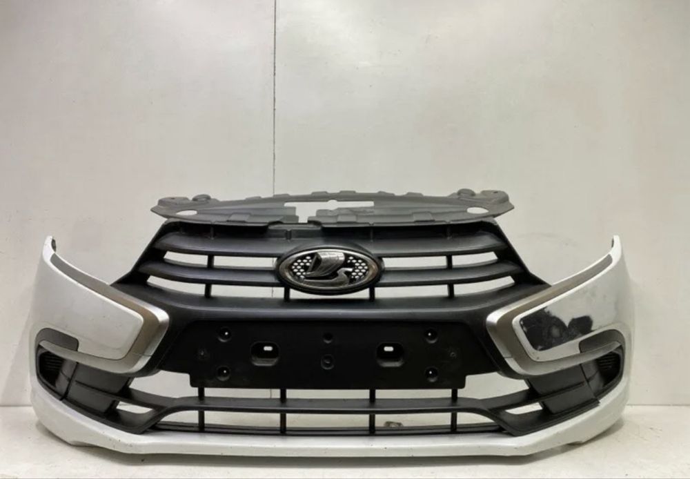 Продам передний бампер гранта