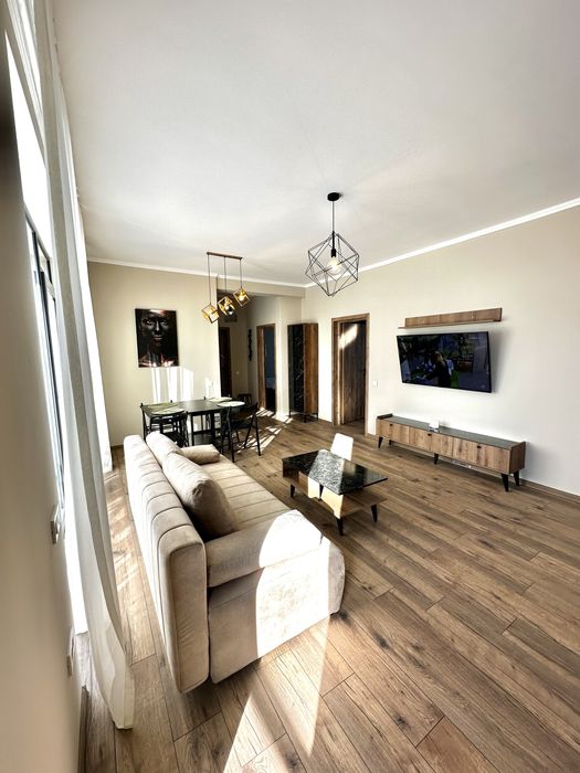 Inchiriez regim hotelier apartament 3 camere 90mp Pipera bloc nou