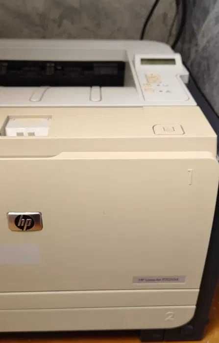 Принтер HP черно белый