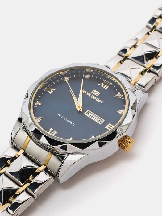 Qo'l soati turli xil kiyimlar bilan ham tushadi