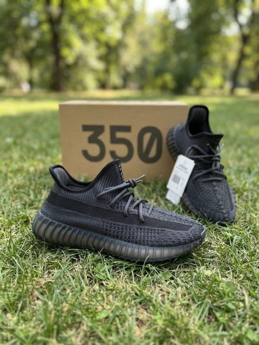 Adidasi Yeezy Boost 350 Negru
