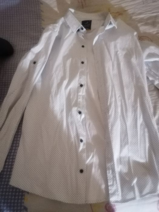 Cămăși l xl stare foarte bună