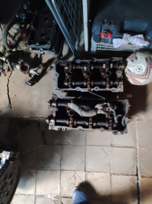 Продам головки двигателя