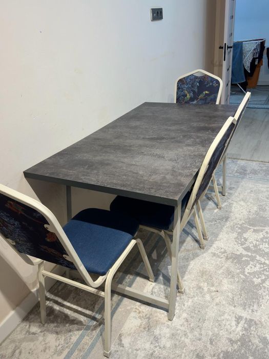 Продам стол с стульями