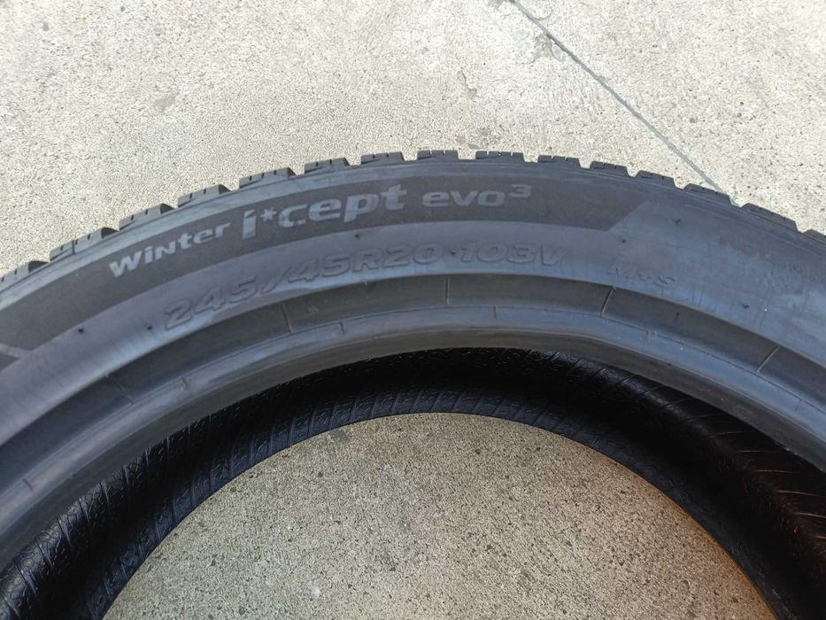 Doua anvelope iarna 245 45 20 hankook winter I*cept evo3 dot 2024