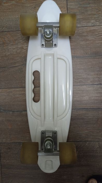 Продам пениборд с ручкой