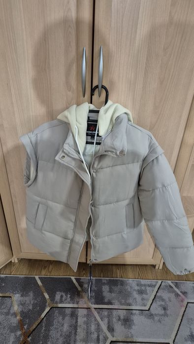 Продаю куртку новая