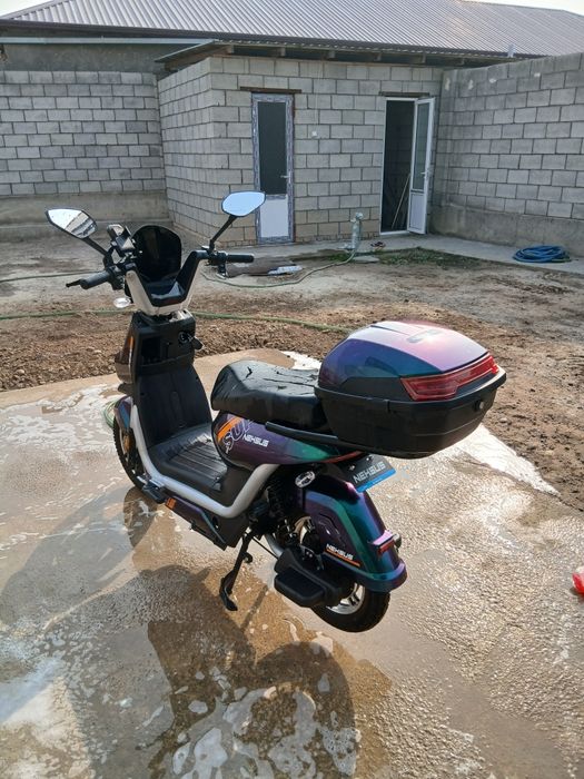 SKUTER sotiladi xolati ideal xolatda 800km yurgan Prava kerak emas