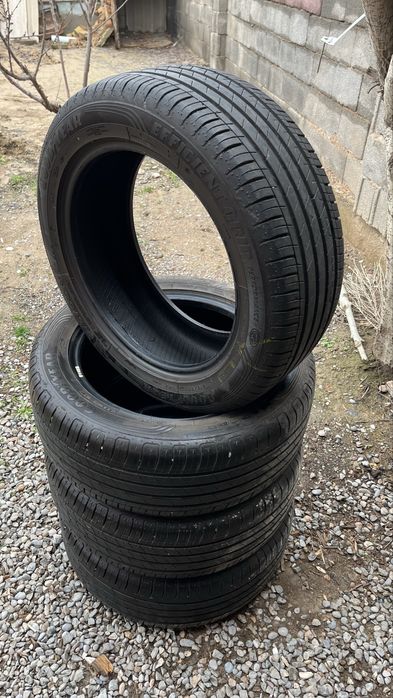 Летние шины 215/55/17.
