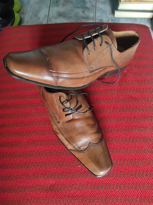 Pantofi din piele 100% pentru bărbați, stare foarte bună arată ca noi