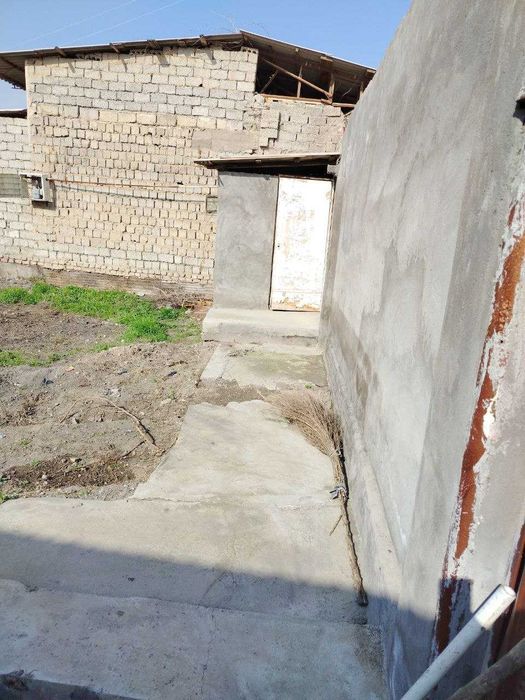 Дом 5,3 соток 5 комнат Зангиот Земля под строительство