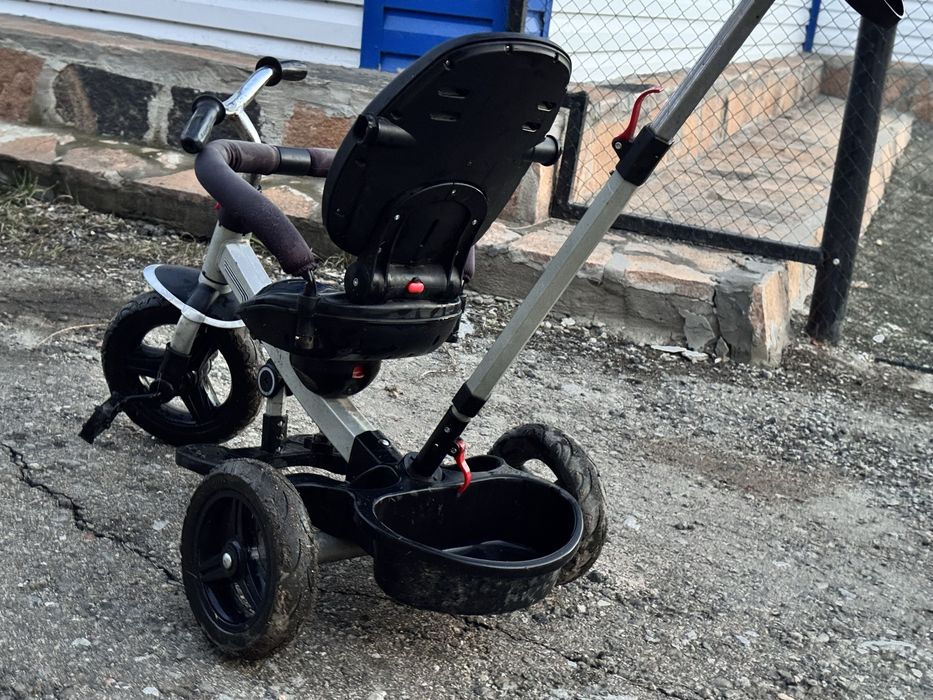 Трехколесный велосипед