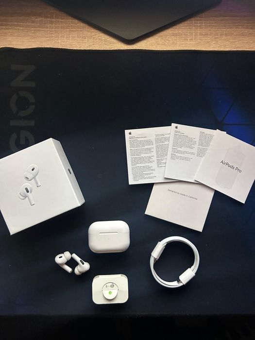 Căști generația a 2 a pro