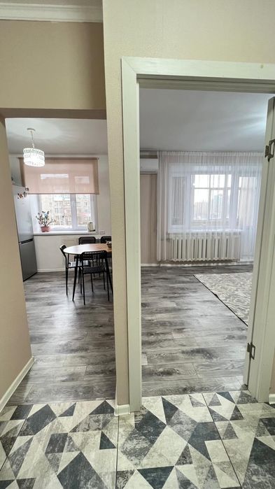 Сдам квартиру посуточно!чистая уютная с ремонтом в центре,2этаж