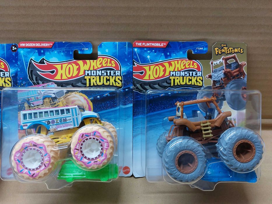 Колички Hot Wheels Monster Trucks / Color shifters / бъги - 15 модела