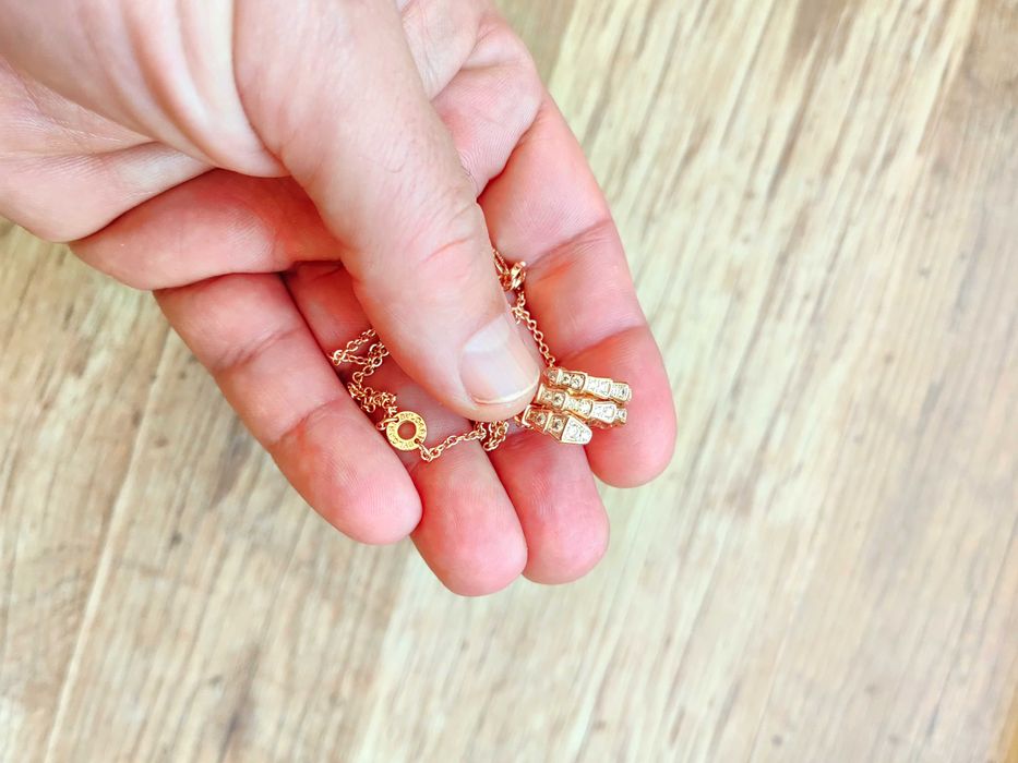 Колие в розов цвят - Bulgari serpentine с циркониеви камъни