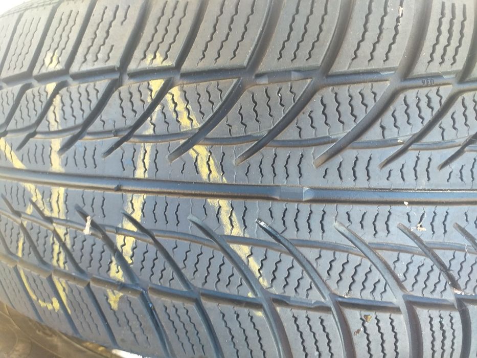 Гуми два броя 205/65/15