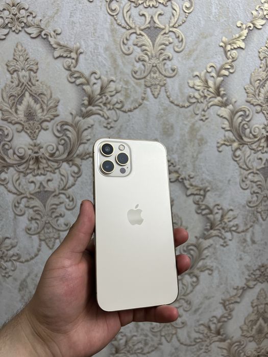 Iphone 12 pro max gold