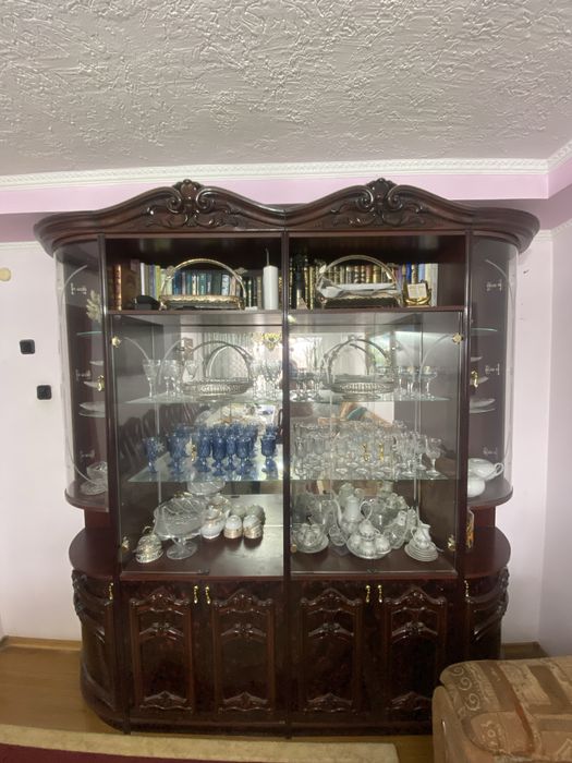 Стенка в зал коричневый