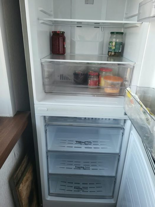 Продам холодильник на запчасти