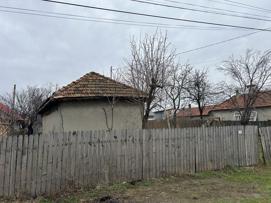 Teren Tintesti 1000 mp + Casa Demolabila