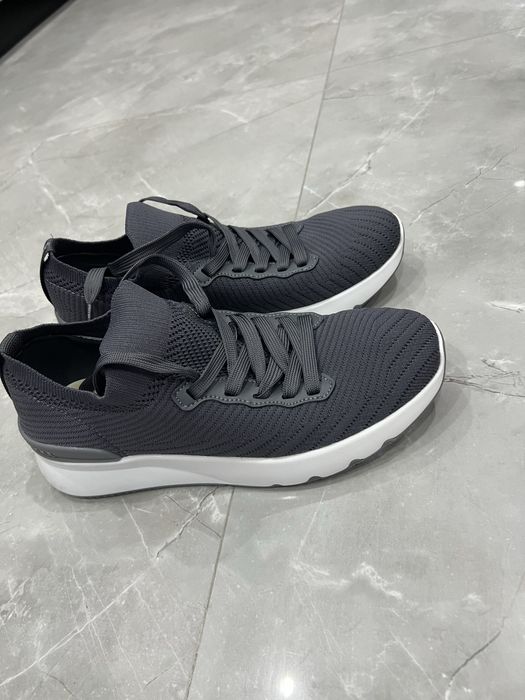 Продам мужскую обувь