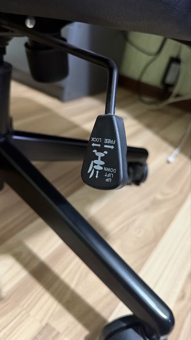 Продам игровое кресло Gamdias