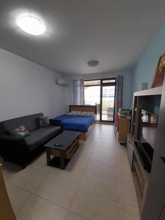 Партерно студио ОТ СОБСТВЕНИК с двор в к-с Грийн Лайф, Каваци, Смокиня